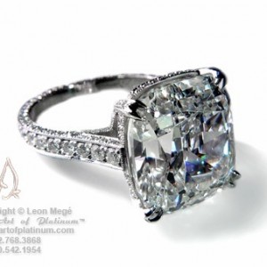 Mege_cushion_solitaire