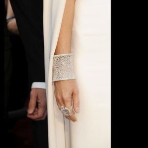 g_paltrow_cuff_close_up Gwyneth Paltrow Cuff Bracelet Oscars
