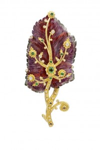 Zaffiro Coral Bells Pin